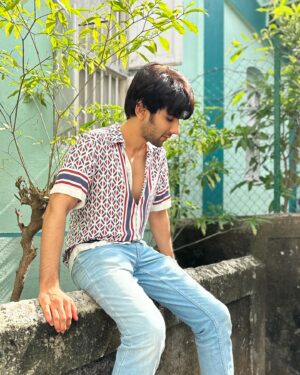 Prit Kamani Instagram - Your life’s in hand of God ✨
📸 @dodothebarber 

#Bandra #Mumbai #thursday #music #life #God #positivevibes