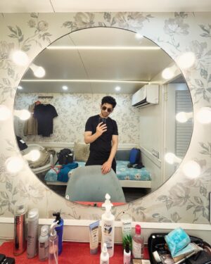 Prit Kamani Instagram - Welcome to my Den…

Dir-actor 🎬