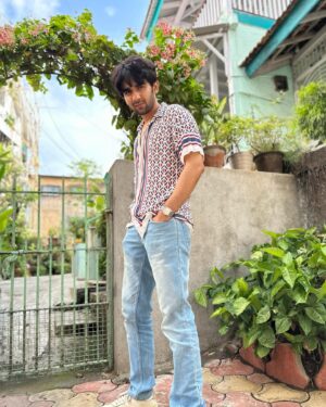 Prit Kamani Instagram - Your life’s in hand of God ✨
📸 @dodothebarber 

#Bandra #Mumbai #thursday #music #life #God #positivevibes