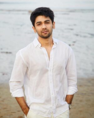 Prit Kamani Instagram - Your knight in shining linen ♥️