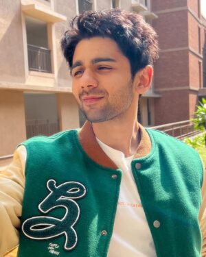 Prit Kamani Instagram - Yours truly, Pookie Kamani 💌 

Guess when was the last picture clicked… ?? 🤓