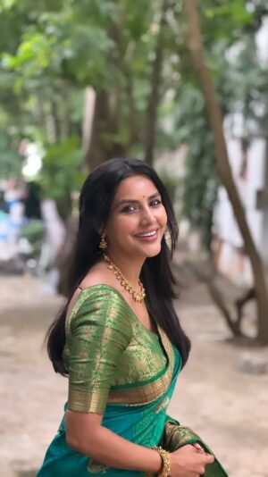 Priya Anand Instagram - Meendum Vendume...Athe Nyabagam, Athe Sourabham, Meendum Vendume... 🦜