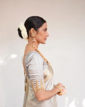 Priya Anand Instagram - ✨🤍✨ 

Beauty by @vedya.balakumar 
Photography @storiesbypreetham