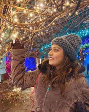 Priya Paramita Paul Instagram - Wishing all of you Merry Christmas 🎅 🎄

#priyaparamitapaul #merrychristmas #happiness #lights #festive #lovelight