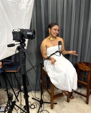 Priya Paramita Paul Instagram - Speak up - Happily, Honestly and Effectively..

Gratitude @podwithnik and @instawithbani ..

#priyaparamitapaul #speakup #lifecoach #beingpriyapaul #chooselifewithpriya #podcast