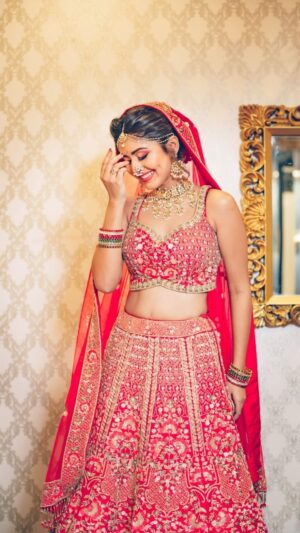 Priyanka Chincholi Instagram - Bzo it's trending 🩷

Mua @zorainsstudio 
Costume @samyakkclothing 

#priyankachincholi #kannadaactress #banglore #manasare #manasellanene #hhm #jaihanuman #gulabisadi🌸💗 #model #love #life #fashion #style #ukcastingdirector #talenttalks #londonmodelingagency #londonfashion #indiaphotography #ukindianoutfit #zorianstudio