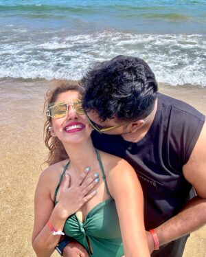 Priyanka Chincholi Instagram - Couples who Laugh together Last together 😉

@rakesh170684 🩵

#esimforturkey #CouplesGetaway#priyankachincholi 
#BeachLife
#TurkishAdventures
#SeaViews
#BeachLove
#TurkeyVacation
#OceanBreeze
#SunsetRomance
#TurkishCoastline
#BeachVibes