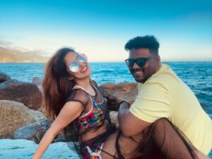 Priyanka Chincholi Instagram - I will love you unconditionally until the end of time🩵 @rakesh170684 

#uk #london #priyankachincholi #prikesh #rpforever #rakeshkumar #travelcouples #monterosso #italy