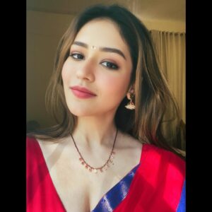 Priyanka Jawalkar Instagram - Wishing a very happy Ugadi to all my Telugu family and and also a very happy Gudi Padwa to the Marathi family 😍 Hope we all get loads of love, peace, happiness and good health this year ♥️