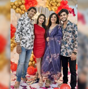 Priyanka M Jain Instagram - My Pillars♥️🤍♥️🤍♥️🤍♥️🤍♥️🧿
My strengths of life♥️🤍♥️🤍♥️🤍🧿
I love you all a little bit more🧿
@shivakumar_marihal @mjain52 @falgunijain05 @jenil_m_jain @soumya_m_m @shanta_siddannavar @kanadiajalpa 

#birthday #bday #hbd #instagram #priyanka #priyankamjain #priyankajain #love #family #neverendingtales #prishiv #shivpriya #shivakumar #shivakumarmarihal #shiv