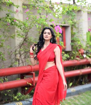 Priyanka Mondal Instagram - Wearing @avaindia2024 by @siladitya_dutta @bipradip_chakraborty & @megha.chowdhury 
Hair by @ginni_love21 
Love & hugs team 🩷
