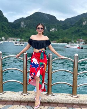 Priyanka Raman Instagram - I can be right here all day, any day. It’s perfect🫶🤍 #phiphiisland