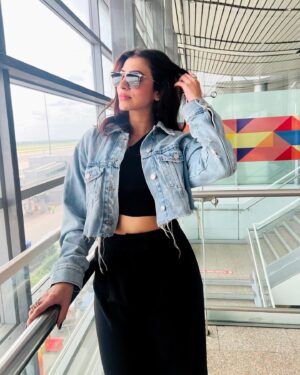 Priyanka Raman Instagram - Happy girl🖤
