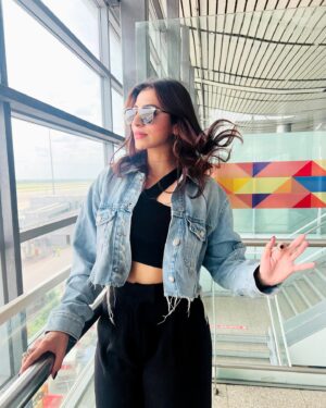 Priyanka Raman Instagram - Happy girl🖤