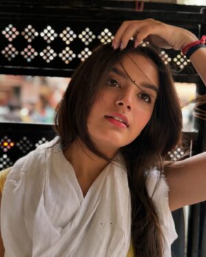 Priyanshi Yadav Instagram - Purani Dilli🫶🏻🛺🌼

picture courtesy: @snidhayyyy 🫡