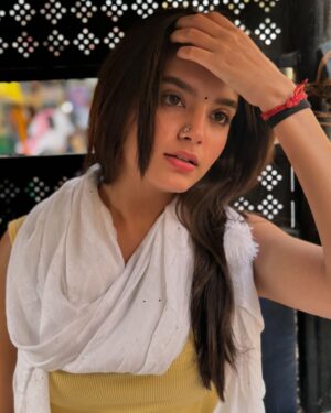 Priyanshi Yadav Instagram - Purani Dilli🫶🏻🛺🌼

picture courtesy: @snidhayyyy 🫡
