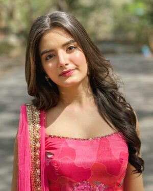 Priyanshi Yadav Instagram - 🌹
