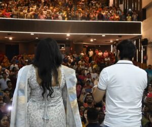 Prosenjit Chatterjee Instagram - ধন্যবাদ জানাই #Ajogyo-এর প্রতিটি দর্শককে যারা আমাদের জুটিকে আবার এতটা ভালোবাসা দিয়ে যোগ্য প্রমাণ করে তুলেছেন 🙏