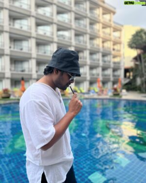 Pruthvi Mukka Instagram - Bad boy goes to Bangkok 👽 
.
.
Bangkok beauty #thailand #bangkok #travelpics #scenicviews #pattya #travelshoot