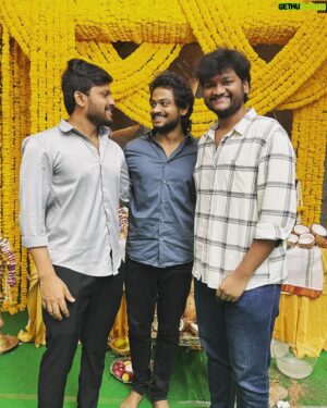 Pruthvi Mukka Instagram - Congratulations and All the best for your next move @shannu_7 mama! This is going to be mad level Shit! 
Ayomayam @prithvi_jhakaas , eagerly waiting to see magic on screen ! 
#AgentAnandSantosh 😎