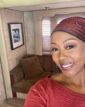Ptosha Storey Instagram - Chilling in my trailer, can’t wait to get on set. Guest starring on another show , another network, another role . I love what I do . This one is kinda special 😉 Can’t wait to share !!!

#Gueststar 
#network 
#streaming
#thisoneisforthebooks