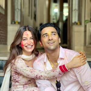 Pulkit Samrat Instagram - Hamari pehli holi! 💛🧿
.
.
.
#happyholi