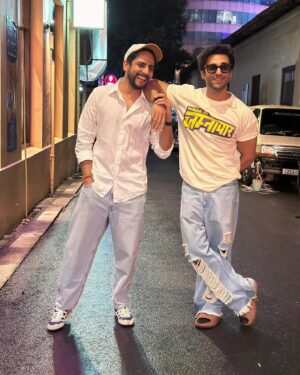 Pulkit Samrat Instagram - Happy Birthday to my 3am,4am,5am.. actually 24/7 👻🥳😘🍻🎂 @nagpalvaibhav