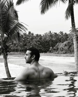 Pulkit Samrat Instagram - H2Oh-so-happy! 🏊‍♂️ 🌊