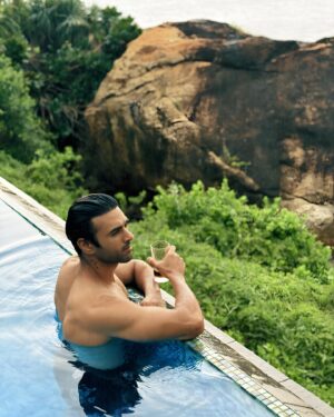 Pulkit Samrat Instagram - H2Oh-so-happy! 🏊‍♂️ 🌊