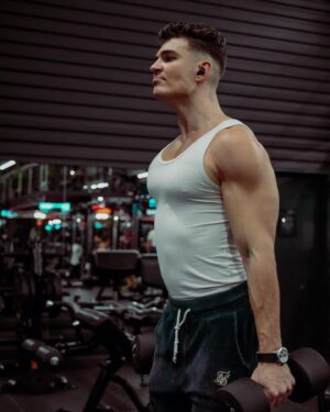 Pumped Gabo Instagram - 2024 will be our prime ✌🏽 @puregoldprotein #szponzoralttartalom