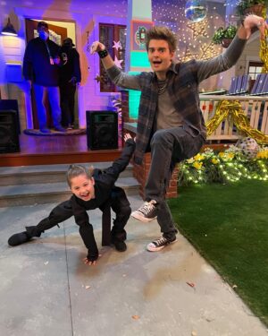 Pyper Braun Instagram - The Season Finale of #ERINANDAARON @nickelodeon is upon us. 
•
Our hearts are so full! 
•
We hope you all enjoy the magic and love that was created while filming this season. We will be forever grateful!
•
#nickelodeon #actress #setlife #slime #nick #family