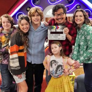 Pyper Braun Instagram - In 5 days the world is going to meet this new family! We have a lot of love and laughs to share with you all! 
•
Erin & Aaron @nickelodeon 
April 20th 
•
#nickelodeon #erinandaaron #yesthehorseisreal #family #blessed #episodic #comedy