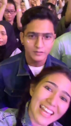Qausar Harta Yudana Instagram - Selamat tambah usia lagi ya.. teruslah berjiwa muda tapi tetep inget umur dan inget ada buntut 2 sekarang hehe💜💜 lope yu dad👍🏻