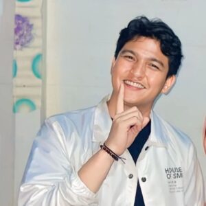 Qausar Harta Yudana Instagram - Sih manis sang idolaku