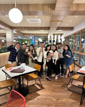 Qausar Harta Yudana Instagram - Minta doanya teman-teman untuk temen kami tersayang. 
Bakalan kangen @izulvickry , yang tenang ya, kami ga bakalan lupa dengan izul… 😘☺️😭