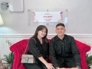 Qausar Harta Yudana Instagram - Pertama kaliii metime lagii langsung di @myclickhouse dan bersamaa suamik 🥰🥰✨🕶️💜🫶🏻