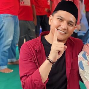 Qausar Harta Yudana Instagram - Sih manis sang idolaku