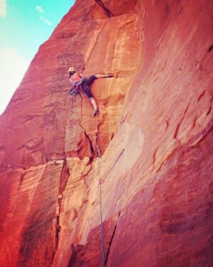 Quinn Brett Instagram - #tbt to a time when all of my body parts were listening to the intricate demands in the nuance of time. 

Spinal cord injury is like an electrical black out to a city. Signal loss. Depending on the damage, one neighborhood can go out (movement below the knees) or a different neighborhood can go out (sensation to the left side of the body). Or maybe many neighborhoods have flicker lights and a combination of these symptoms. 

That to say, no two spinal cord injury are exactly alike.  I miss the body and the ability in this picture. 
 MORE IMPORTANT, as conversations with two good friends @rolo_garibotti and the late Tom Hornbein remind me, our bodies are of diminishing ability. 

The presence we have now for life, for love, for community, for self IS because of past experiences.  The good ones— the freedom. The hard times, the forced learning, wiggling away from trauma towards an elevated more whole self.  More-so  the realization that the good times, the laughter and joy and sorrow and longing are forever fleeting. 

Yesterday was a gift, what did we learn!  Today how are we working to appreciate that gift?  These are the good ‘ol days.  #now  #love #gratitude 

#fakeittillyoumakeit 🍸 I am 🙂

#climbing #rockclimbing #enduranceathlete #skiing #mountains #mountainbiking #trailrunning #running #roadbiking #crossfit #yoga #paragliding #outdoors #athlete #diving #spinalcordinjury #spinalcordresearch #paralyzed #science #sports #wilderness #disability