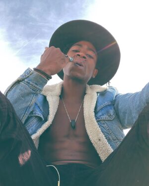 RJ Cyler Instagram - Beckworth 😈 🤠
.
.
...
..
.
.
.
.
.
Fastest in the West 😁😁.
.
.
.
.
.
.
.Save a Horse Ride a Cowboy 🤠.
.
.
.
.
.Fast&Fine
.
.
.
This fall we Ride 💪🏾😤🔥
.
.
.
.
.
.
@netflixfilm
@strongblacklead
@zaziebeetz 
@iamreginaking 
@lakeithstanfield3 
@authenticdelroy 
@iamedigatheghi 
@danielledeadwyler 
@deoncole 
@thebullitts 

#thehardertheyfall #Jim #Beckworth #thisfallweride #horsepower #colt #45 #6rounds #OneShot #quickdraw #netflix  #netflixus #strong #Black #Lead