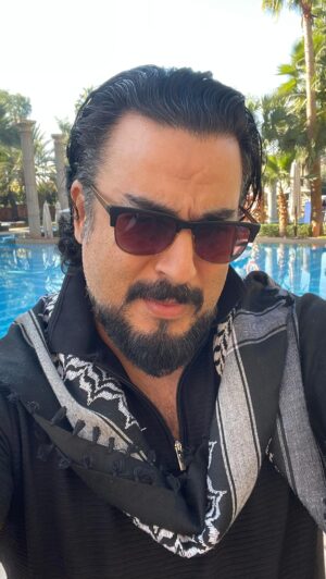 Rabie Kati Instagram - …. أقول رأيي و لا أخشى لومة لائم 

عاشت البساتين حرة ابية… 

@rabiekati @mhnswd @aljazeera @alarabiya 
#rabie_kati #actors #actor #love #cinema#photgraphy #morocco
#ربيع_القاطي#الممثل#النجم#الجائزة #المغرب #وجدة #الحياة #