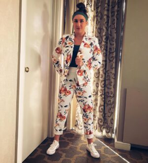 Rachael Ellering Instagram - Wrestlecon Day 2: it’s April! 💐