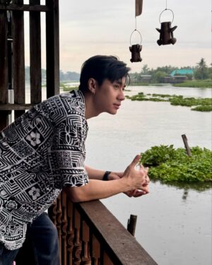 Rachata Hampanont Instagram - ไปเก็บผักกันมั้ย🛶🌧️