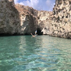 Rachel Corbett Instagram - Getting over the jet lag by pretending I’m still waterlogged in Greece 🇬🇷
What a bloody trip!