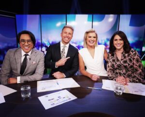 Rachel Corbett Instagram - Such a treat to share the desk with the fabulous @whatsarahsnapped for her first official show at the helm of @theprojecttv 🎉
#theprojecttv