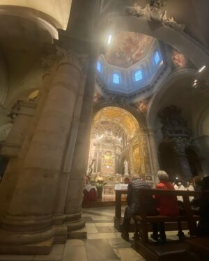 Rachel Griffiths Instagram - Holy Thursday is the recreation of the last supper and Christ washing the feet of his desciples .. I couldn't follow the Italian at the services tonight at the carravaggio infused Basilica Parrocchiale Santa Maria del Popolo but there was a lot of talk about about vino and passion and it reminded me of why it's hard to break up with the Catholics .
