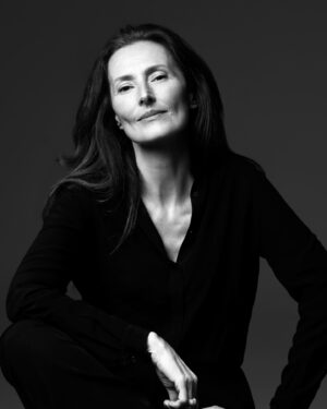Rachel Lascar Instagram - Gracias Jesús, Alexandra y Hebe por este precioso photoshoot ✨💎

Photo @romerodeluquefoto
Make up @hebealvarez_

✨Thank you ✨

@granviacomunica @decara_actores @vancouvermediaproducciones @netflixes @netflix #berlinnetflix #berlínnetflix @lacasadepapel #cristobalbalenciaga #disneyplus #mrsdavis #mrsdavispeacock #series #tvseries #movies #atdmvnetflix #atravésdetumirada #
 #actress #photoshoot # #lcdp #rachel_lascar #rachellascar #frenchactress