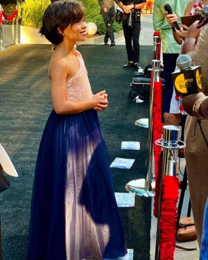 Rachel Luttrell Instagram - My amazing little girl walked her first red carpet with such grace, poise and elegance last night as I held back tears. She was accompanied by her wonderful Auntie, @amandagarrigus , and I, and her team, including the lovely Tracy Bobbitt @hollywoodmom .  To say that I am proud only begins to scratch the surface of how I feel.  The greatest privilege of my life is being Mom to my kids and watching their gorgeous journeys unfold. Congratulations wonderful, wonderful RIDLEY!!!⠀
Xoxo 💞💫💞❤️⠀#Lou 
⠀
⠀
#LouNetflix #ridleyashabateman #redcarpet #allisonjanney #jurneesmollett #proudmama