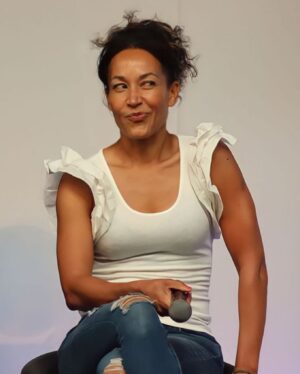 Rachel Luttrell Instagram - Photos approved by my daughter Ridley 😊⠀
⠀
⠀
⠀
⠀
#basingstokecomiccon #basingstoke #stargateatlantis #grateful 
⠀
⠀