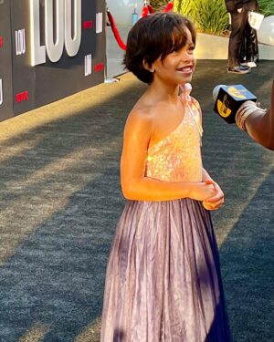 Rachel Luttrell Instagram - My amazing little girl walked her first red carpet with such grace, poise and elegance last night as I held back tears. She was accompanied by her wonderful Auntie, @amandagarrigus , and I, and her team, including the lovely Tracy Bobbitt @hollywoodmom .  To say that I am proud only begins to scratch the surface of how I feel.  The greatest privilege of my life is being Mom to my kids and watching their gorgeous journeys unfold. Congratulations wonderful, wonderful RIDLEY!!!⠀
Xoxo 💞💫💞❤️⠀#Lou 
⠀
⠀
#LouNetflix #ridleyashabateman #redcarpet #allisonjanney #jurneesmollett #proudmama