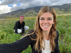 Rachel Melvin Instagram - We’re all ready for cold, rainy weather to stop but when this is the result? It makes it hard to complain in the presence of such beauty.
.
.
.
.
#california #socal #nature #spring #springtime #springtimevibes #travel #roadtrip #mothernature #mountainsflowers #poppy @thekevinbarrett